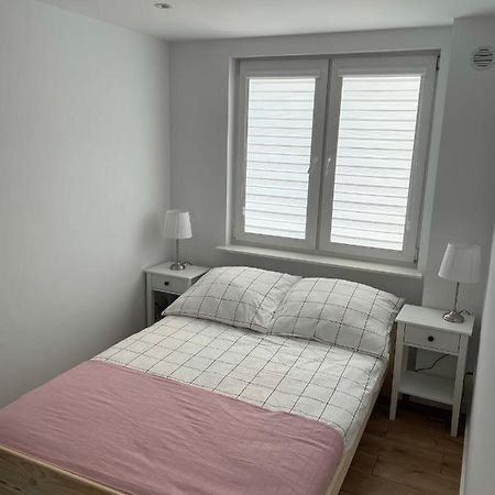 Apartament -Dwudziestka ซานดอเมียร์ช ภายนอก รูปภาพ