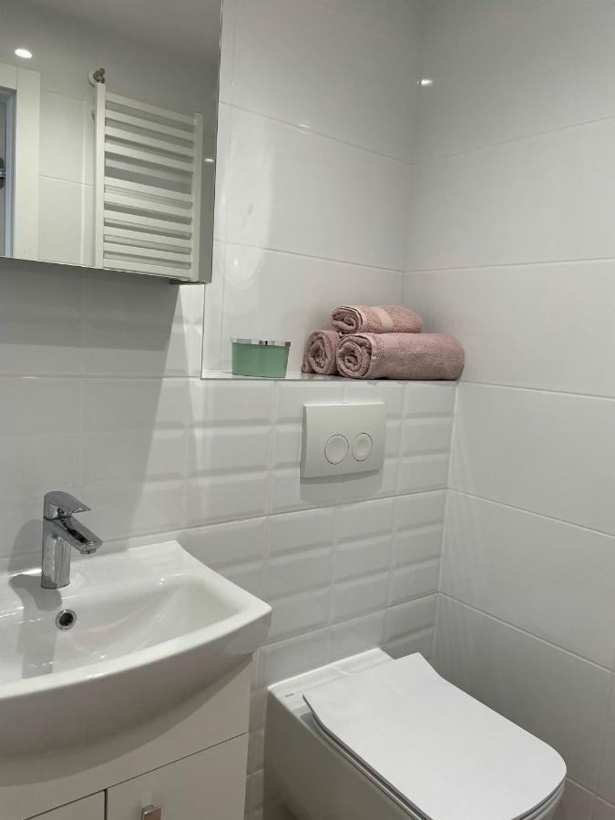 Apartament -Dwudziestka ซานดอเมียร์ช ภายนอก รูปภาพ