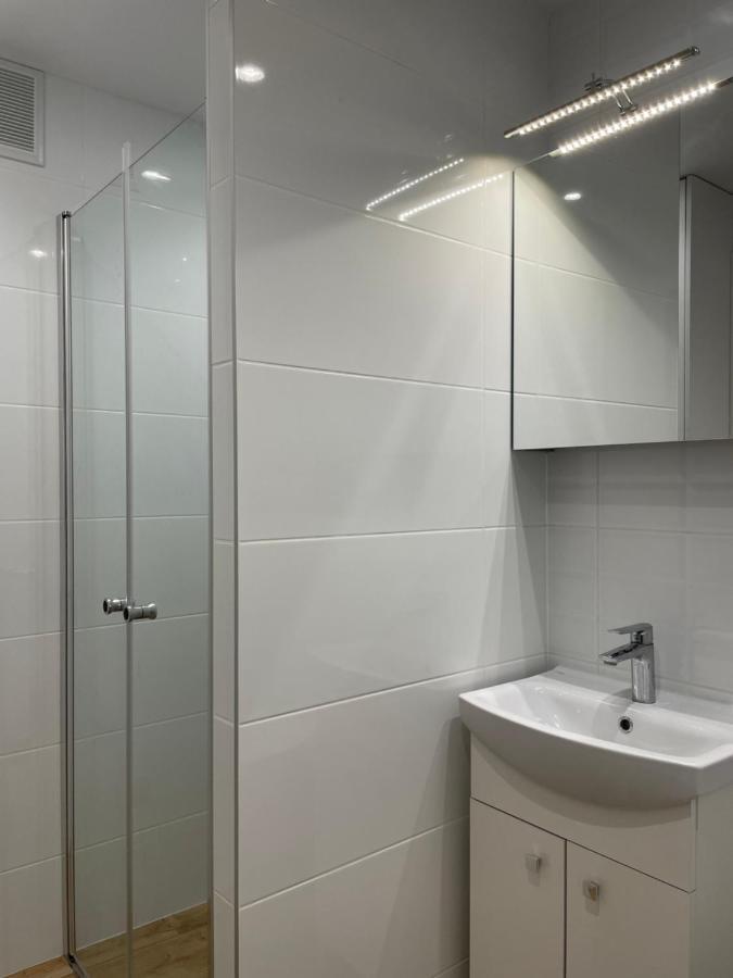 Apartament -Dwudziestka ซานดอเมียร์ช ภายนอก รูปภาพ